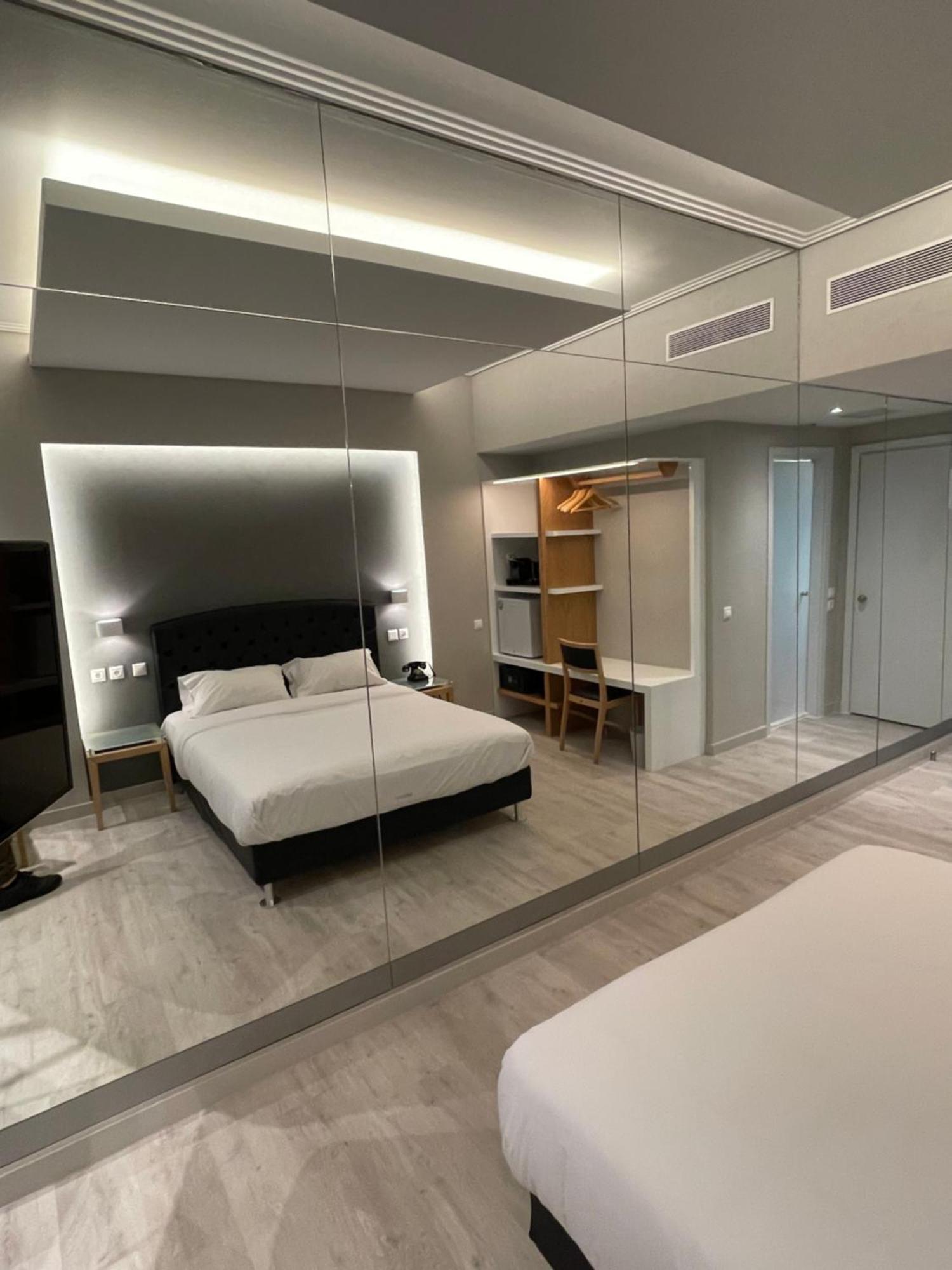 Kreoli Hotel 3*