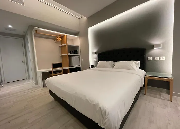 Kreoli Hotel